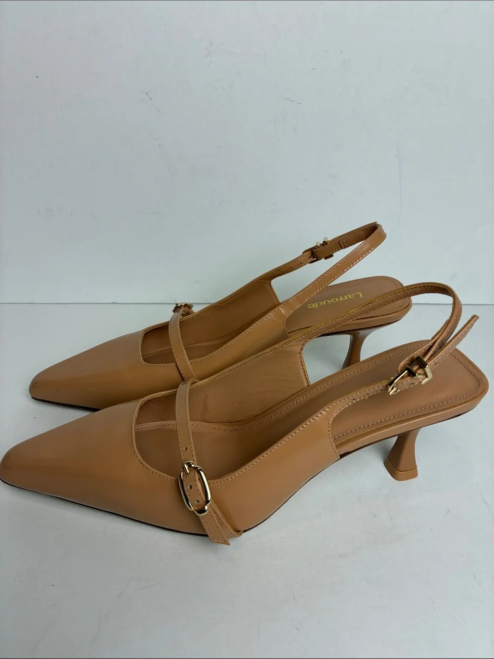 Larroude Ines Pump In Tan Leather Size 7 Office Elevated Basic Slingback Buckle